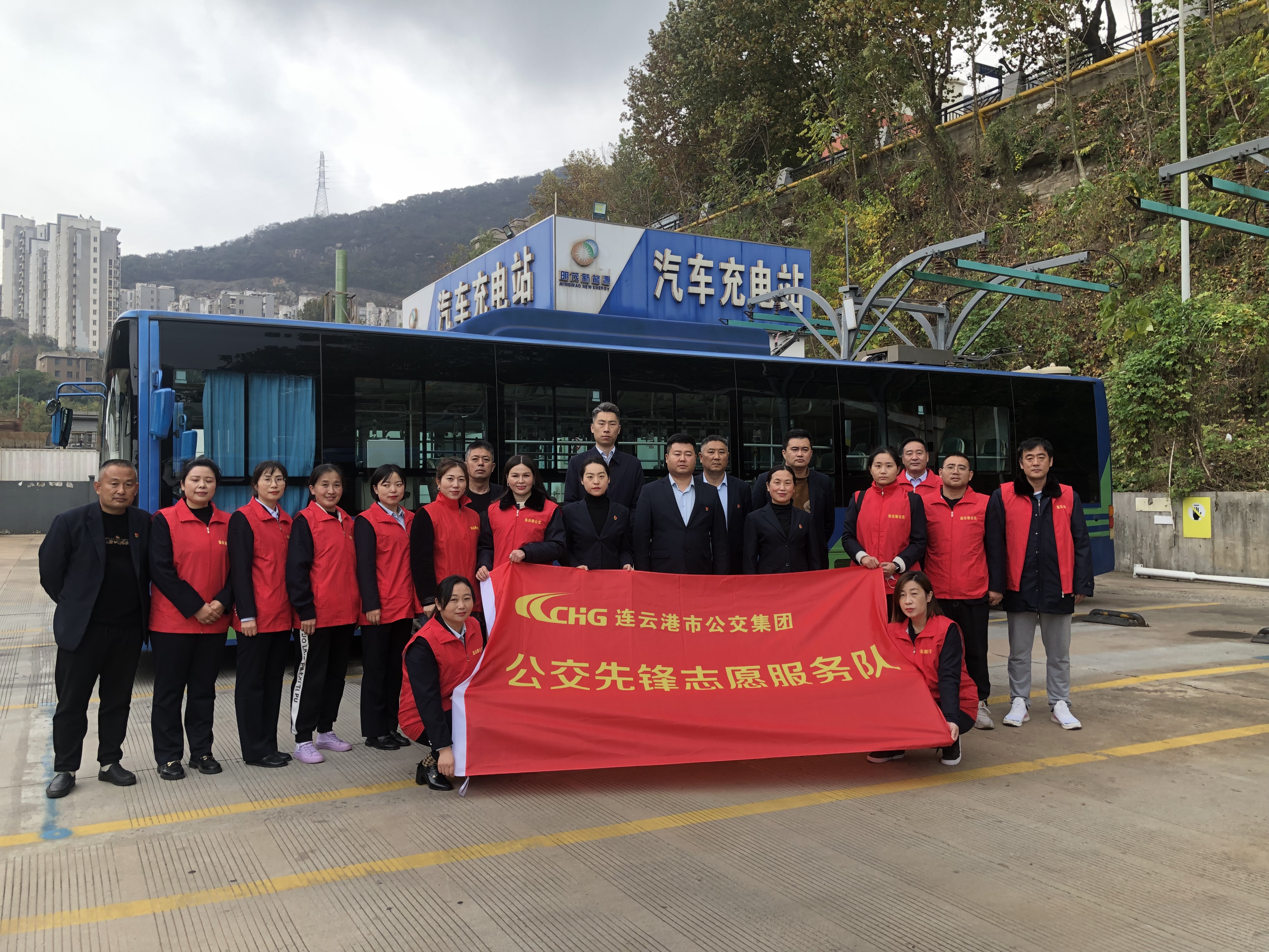 公交集團快速公交事業部組織參觀連云港老街歷史文化館