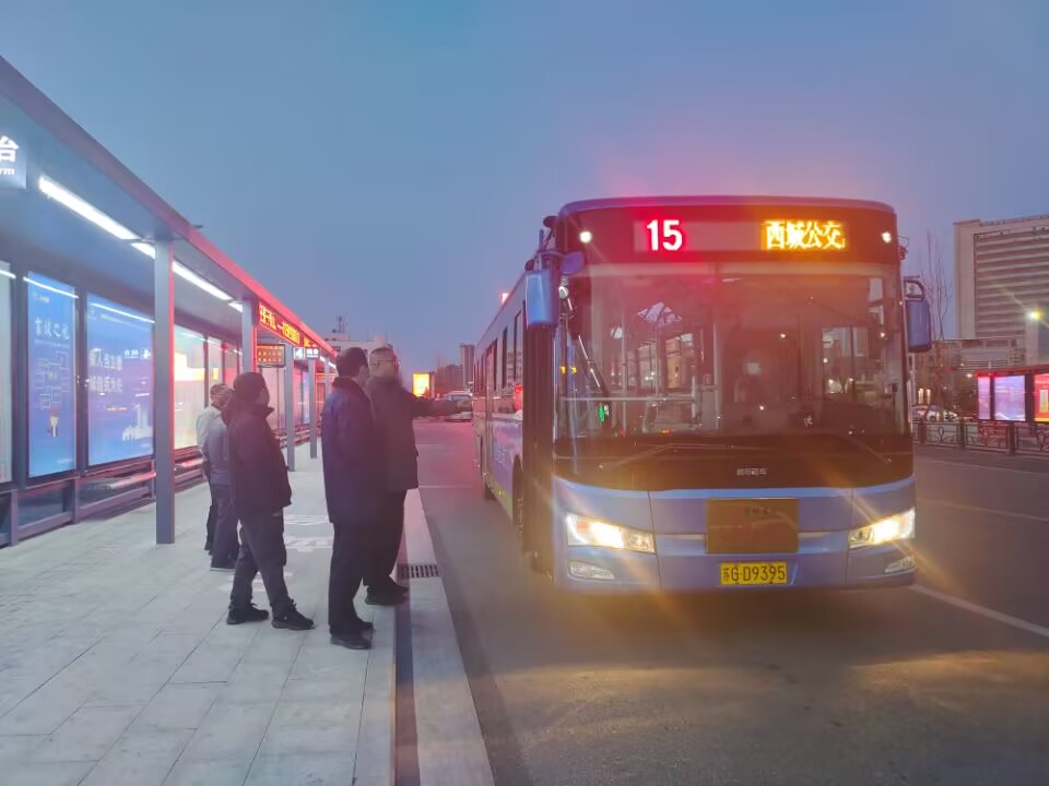 公交集團(tuán)公交事業(yè)一部開(kāi)展晚班車(chē)檢查工作