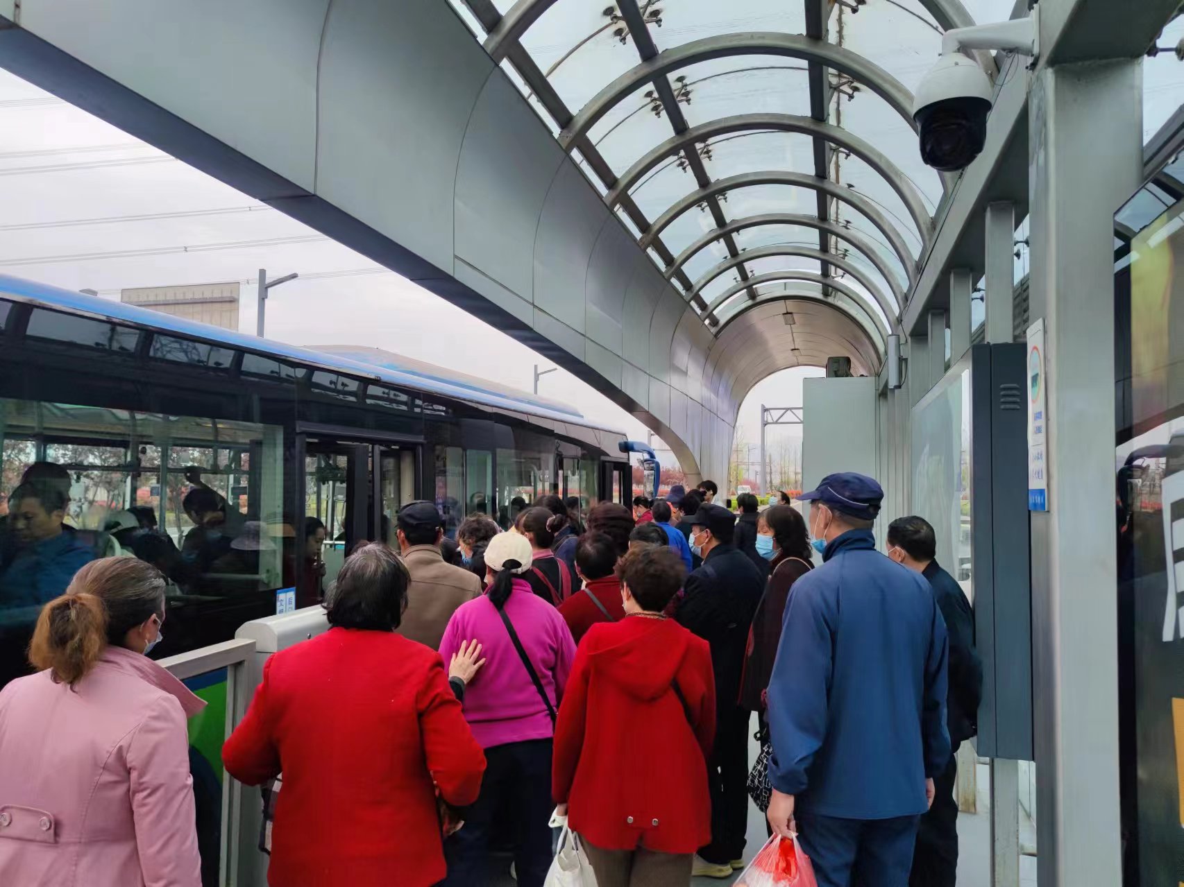 公交集團精心部署，助力市民“趕”朝陽廟會