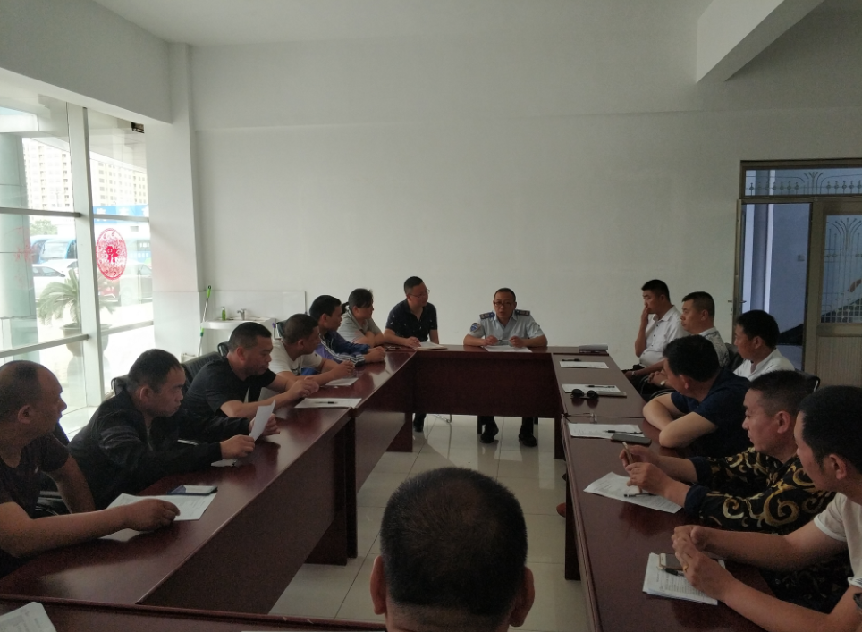 公交集團強抓駕駛員崗前安全教育