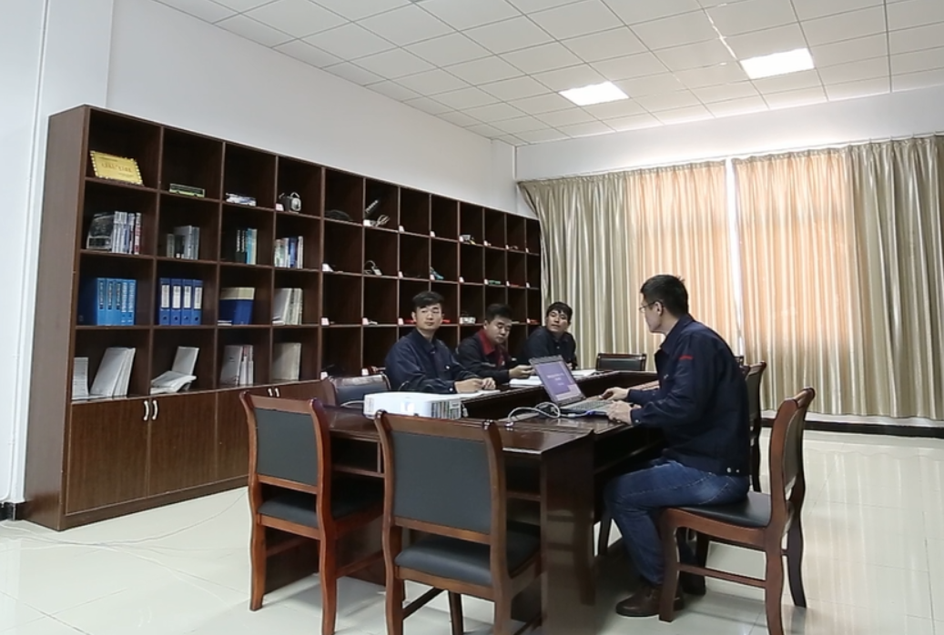 公交集團大浦廠做好“傳、幫、帶”工作