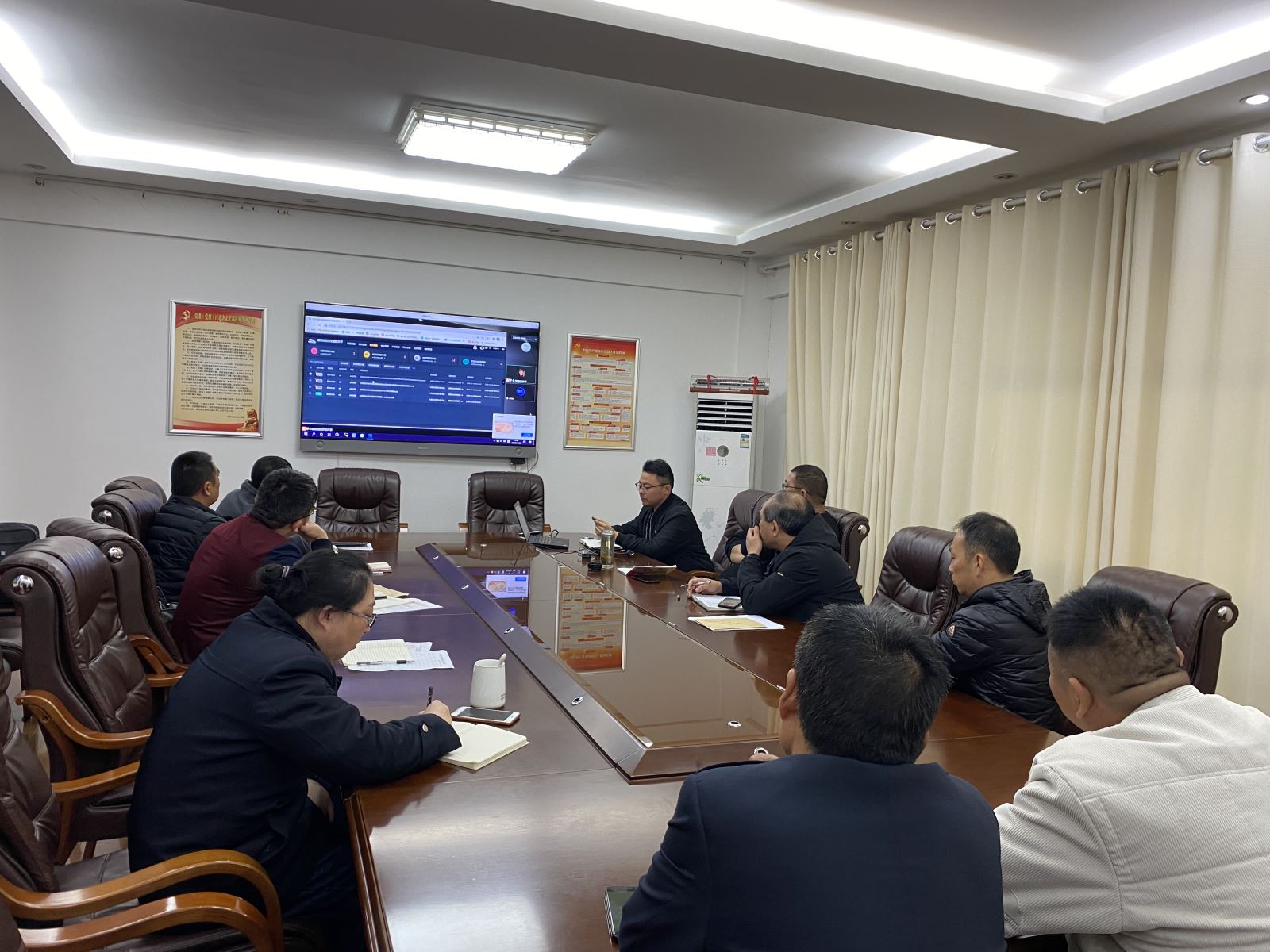 公交集團(tuán)開(kāi)展佑駕主防系統(tǒng)遠(yuǎn)程培訓(xùn)