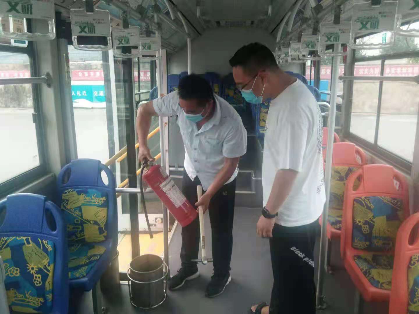 公交集團(tuán)公交事業(yè)一部防疫、安全兩手抓夯實新入職駕駛員崗前綜合培訓(xùn)