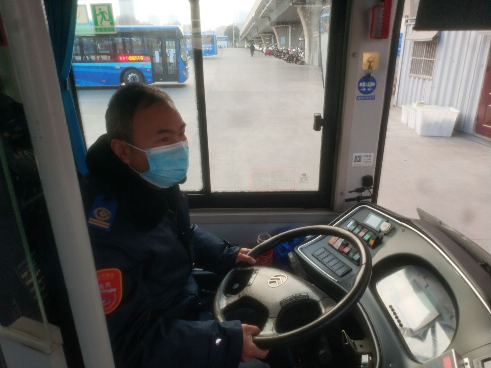 公交37路駕駛員蔣洪來及時歸還乘客丟失的手機