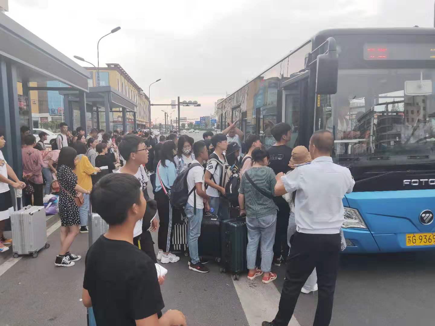 公交集團(tuán)圓滿完成“中秋”小長(zhǎng)假交通運(yùn)輸保障工作