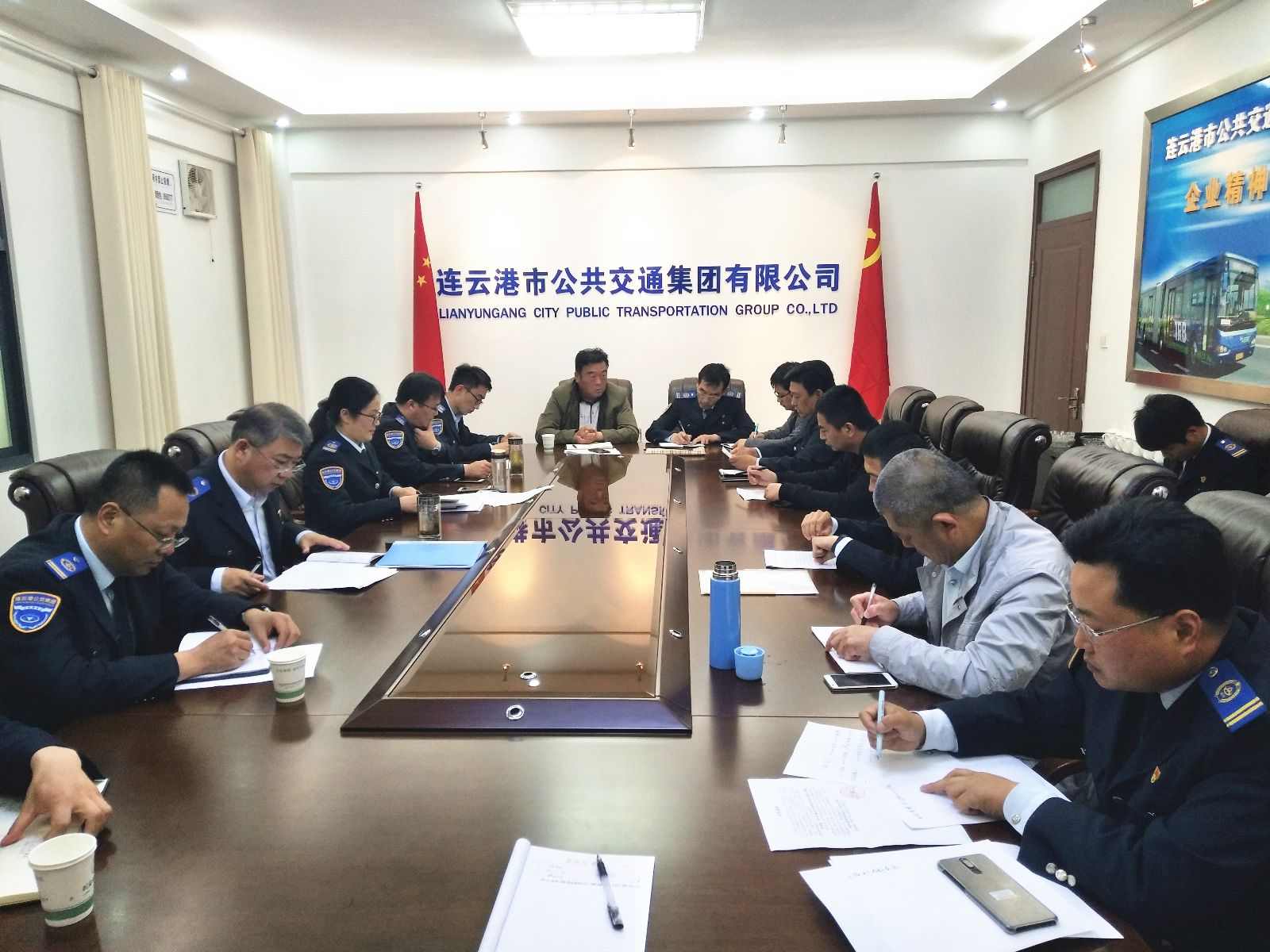 公交集團(tuán)召開機(jī)務(wù)調(diào)研會