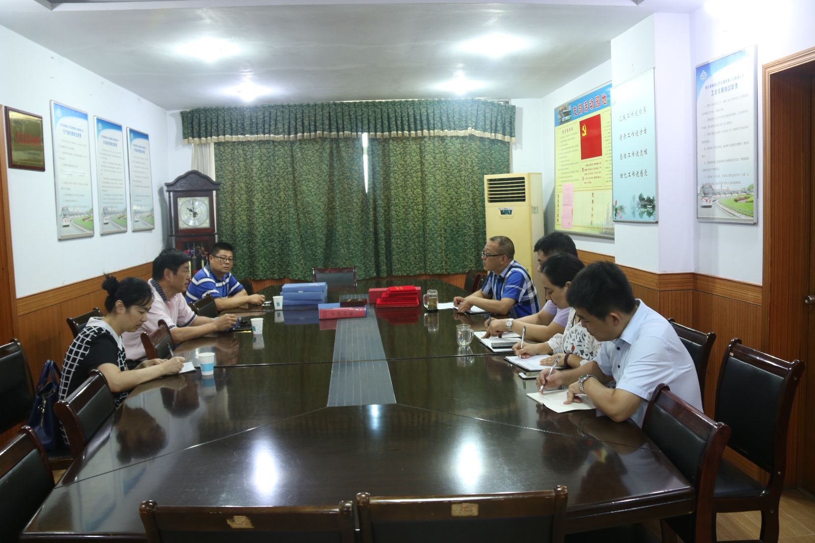 市老齡委領導至公交新浦公司進行現場指導