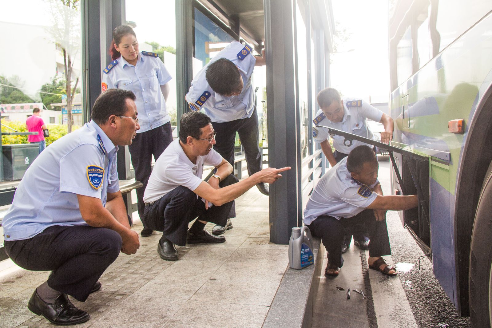 公交集團領導帶隊督導問安全