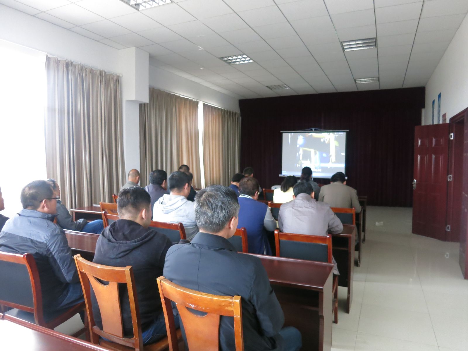 公交大浦廠開展職業病防治法宣傳學習活動