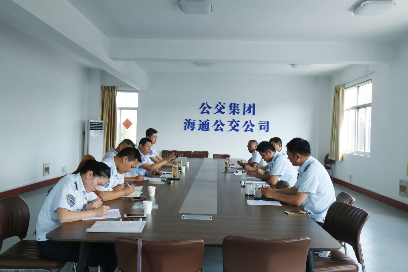 公交集團召開線路優化調整調研會議