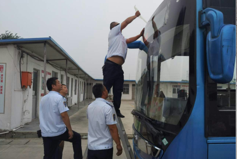 公交集團(tuán)開(kāi)展安全大檢查
